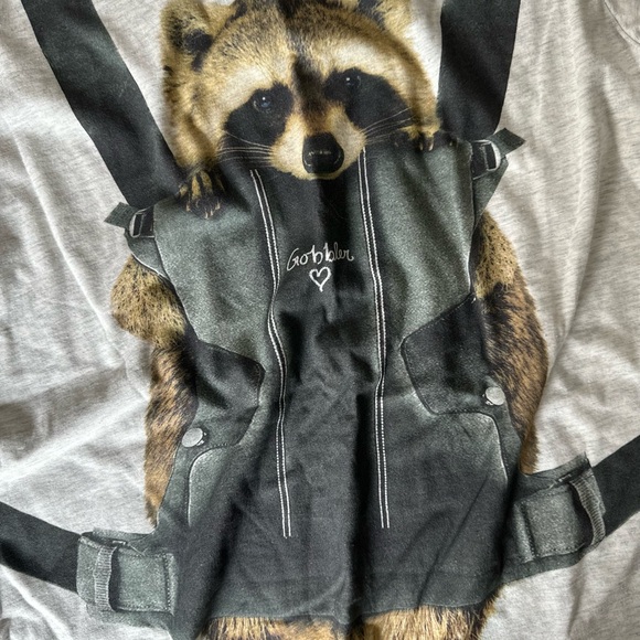 SOLD Cat Warehouse Raccoon tee, unisex fit, size large. Excellent condition - Picture 4 of 6
